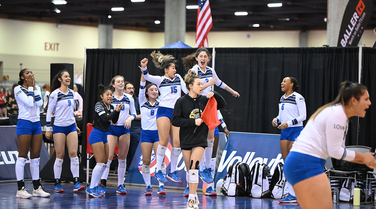 Players celebrate at the Girls 18s National Championship