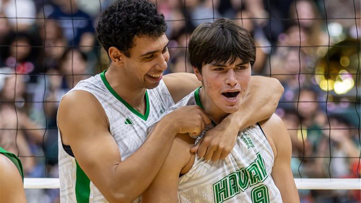 Kristian Titriyski celebrates with Justin Todd (Credit Michael Lasquero, Hawaii Sports Radio Network)