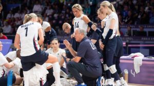 Bill Hamiter talks to his team at the 2024 Paralympics