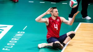 Ben Aman serves