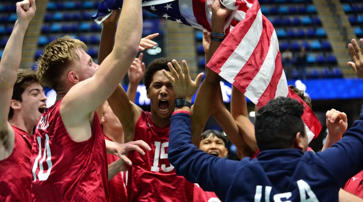 The U.S. boys u17 natinal team celebrates