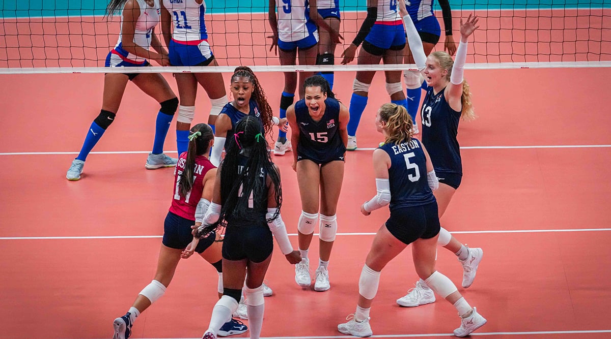 the girls u17 national team celebrates at center court after a point