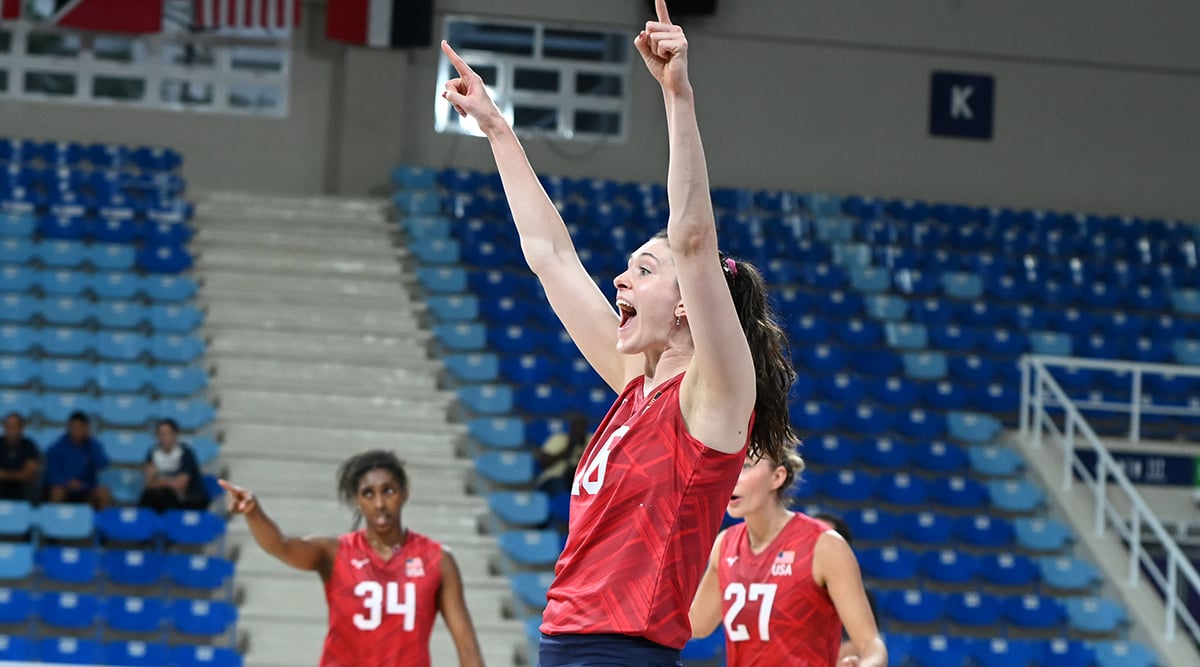 Dana Rettke celebrates